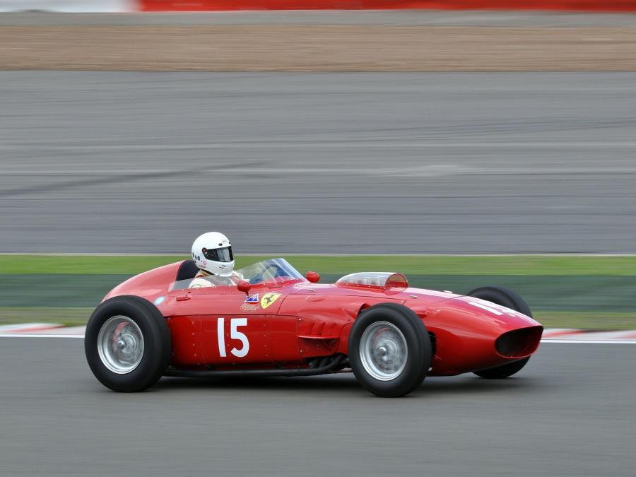  Ferrari 246 Dino 1958 года  (фото 9 из 14)